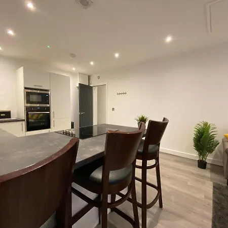 Modern 3 Bedroom Apartment Close To The City Centre Liverpool Exterior photo
