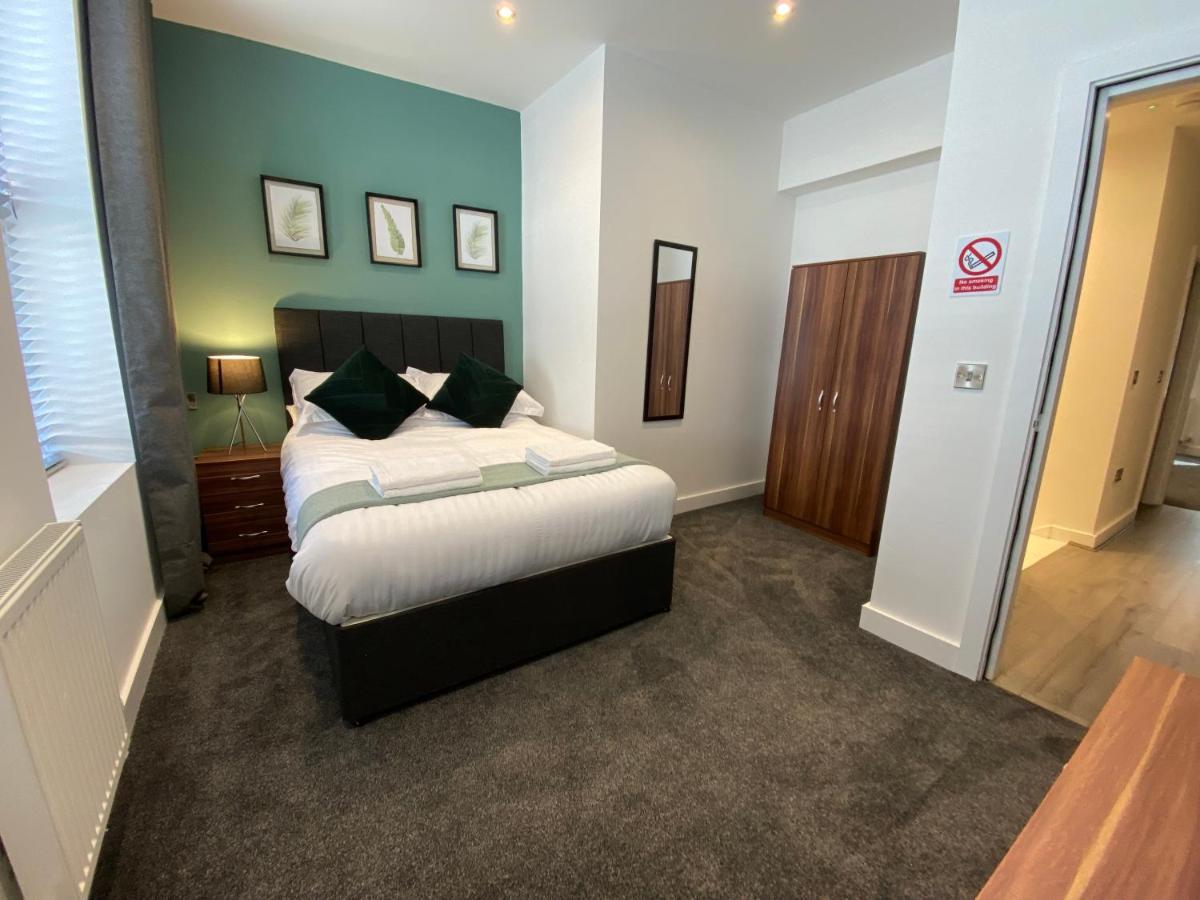 Modern 3 Bedroom Close To The Centre *